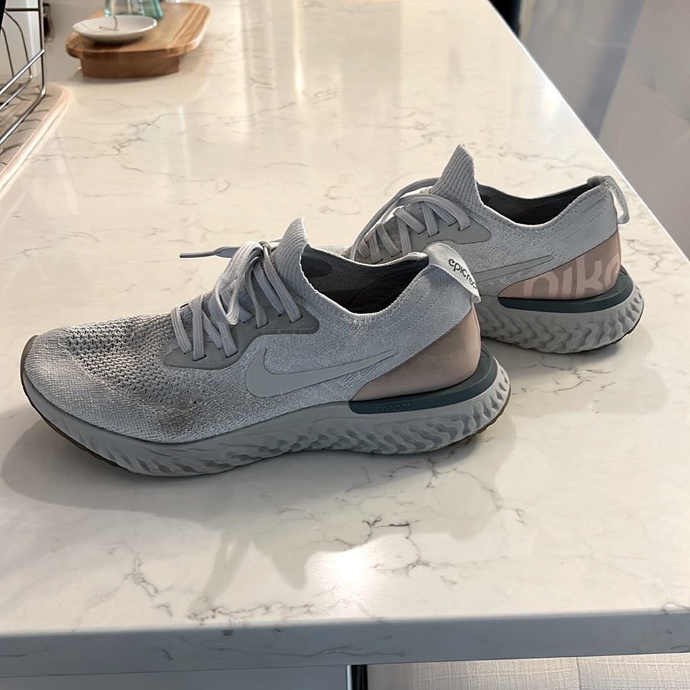 Nike Free React